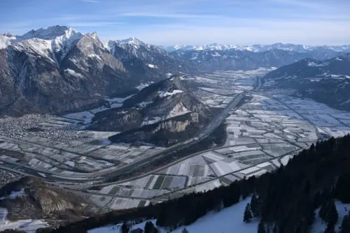 paragliding image.